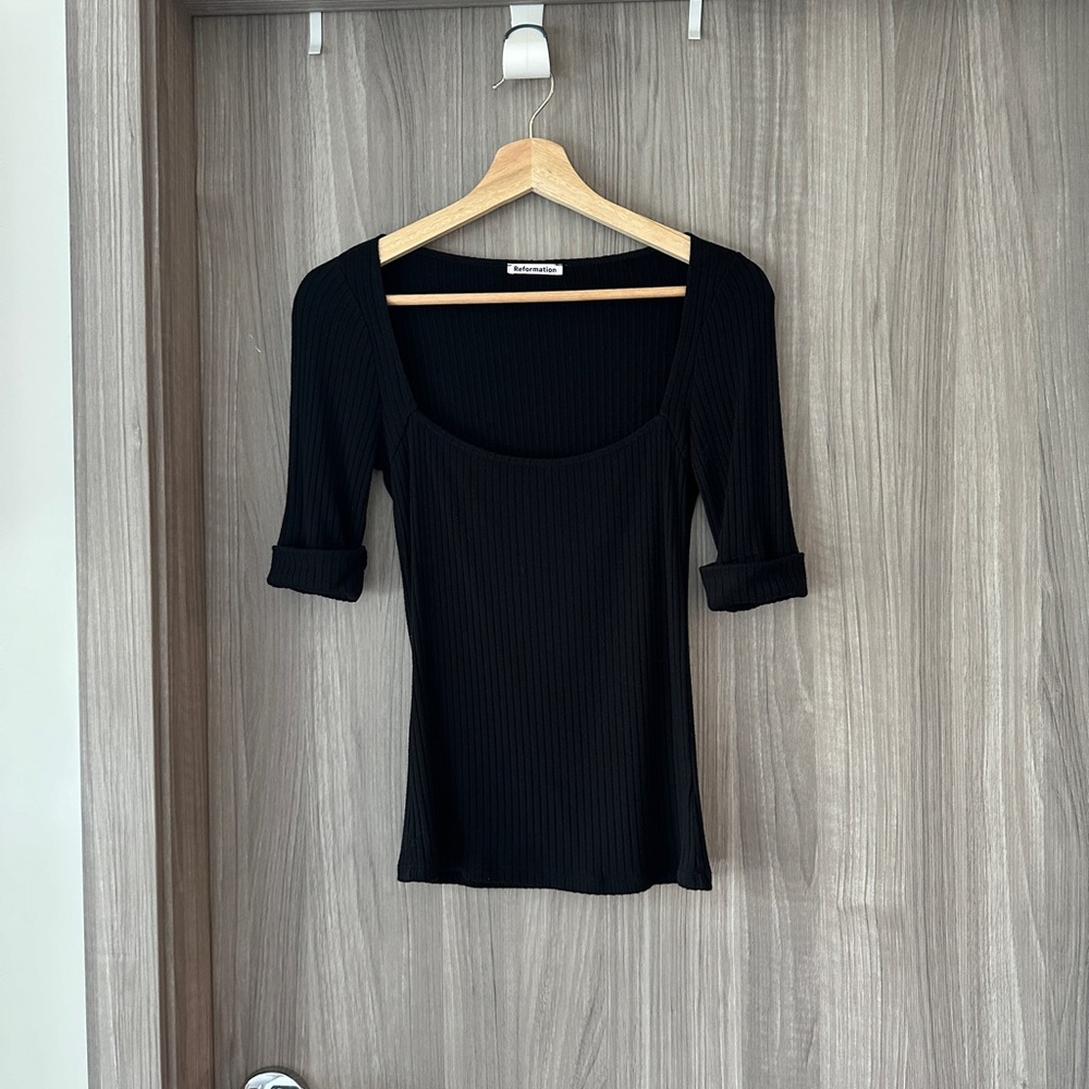 Reformation black top with sleeve detail
